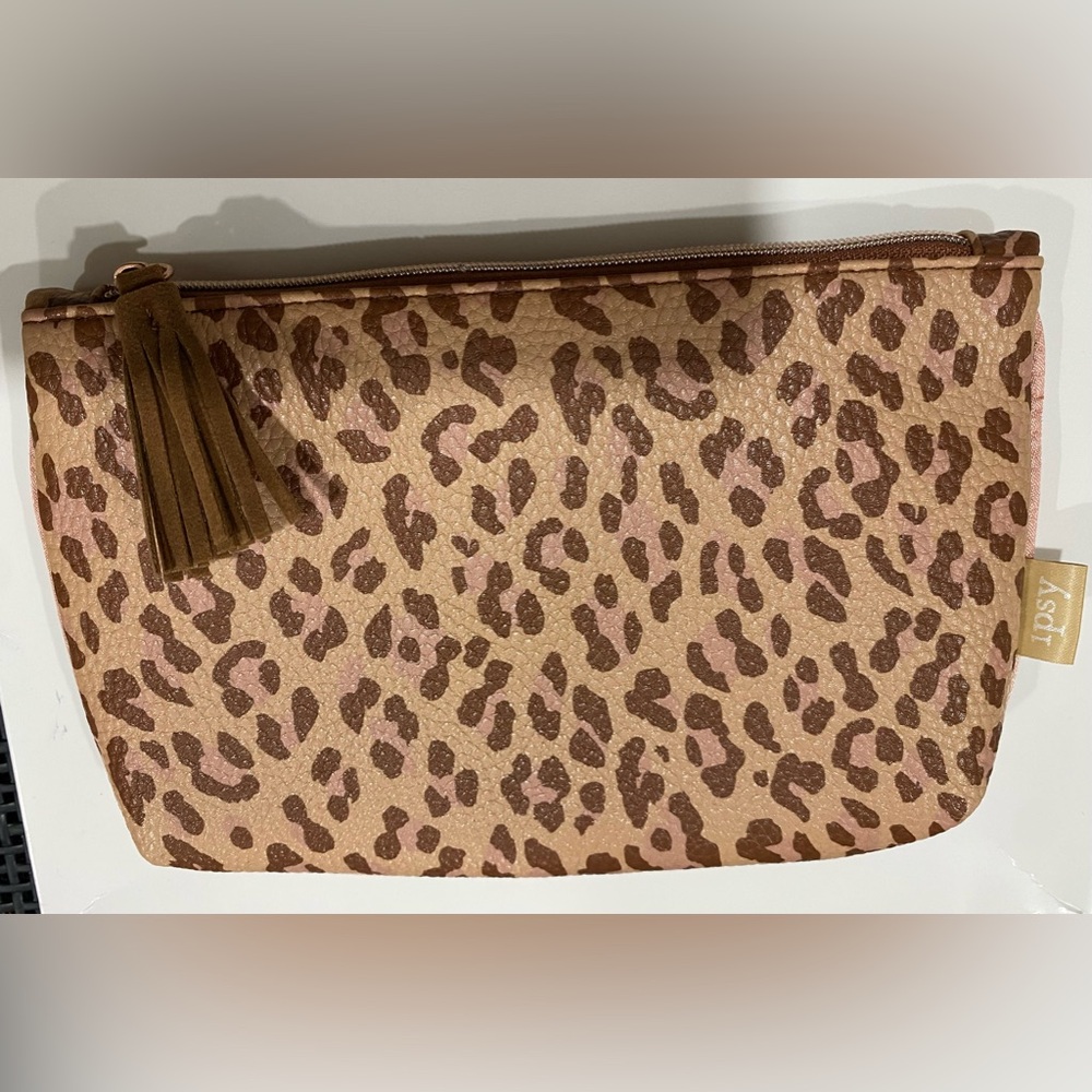 New Ipsy Leopard Print Clutch Cosmetic ag with Tassel